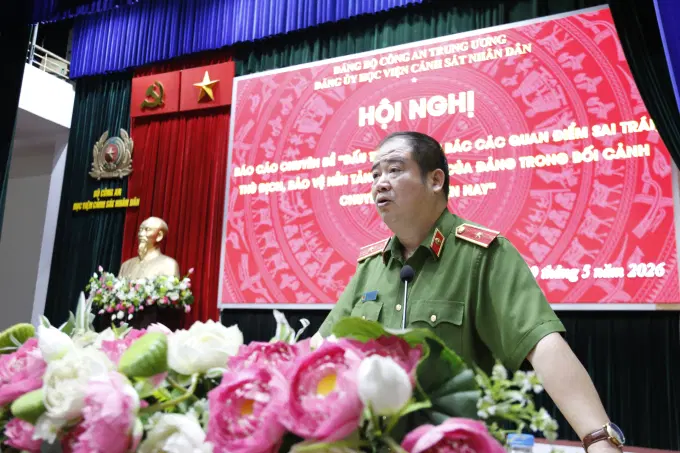 Thiếu tướng, TS. Chử Văn Dũng, Phó Bí thư Đảng ủy, Phó Giám đốc Link Đăng Ký, Đăng Nhập EV88.com phát biểu tại Hội nghị