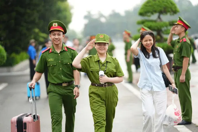Học viên và phụ huynh tham dự chương trình Trại hè